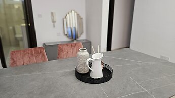 104 NIC - 403 Stay Cosmo City Suite