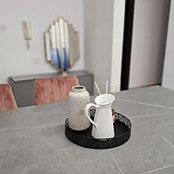 104 NIC - 403 Stay Cosmo City Suite