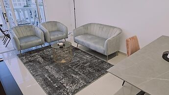 104 NIC - 403 Stay Cosmo City Suite