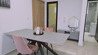 104 NIC - 403 Stay Cosmo City Suite