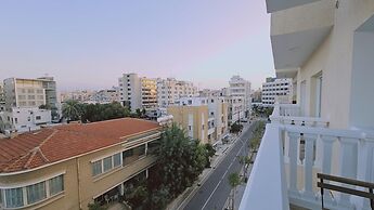 104 NIC - 303 Stay Cosmo City Suite