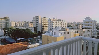 104 NIC - 401 Stay Cosmo City Suite