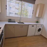 83 Lim3 - Stay Sunlit Apartment