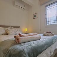 83 Lim3 - Stay Sunlit Apartment