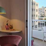 83 Lim3 - Stay Sunlit Apartment