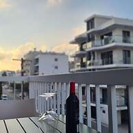 83 Lim3 - Stay Sunlit Apartment