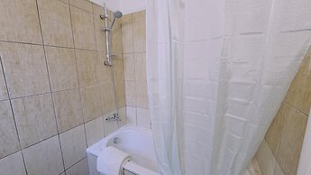 64 LCA - Stay Skyline Nest