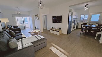 01 LIM - Stay Sky Apartment