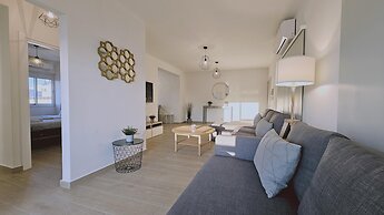 01 LIM - Stay Sky Apartment