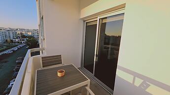 01 LIM - Stay Sky Apartment