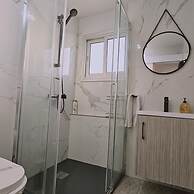 01 LIM - Stay Sky Apartment