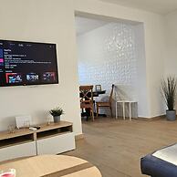 01 LIM - Stay Sky Apartment