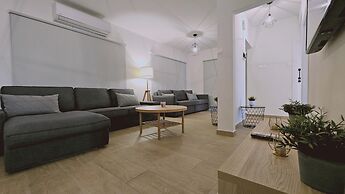 01 LIM - Stay Sky Apartment