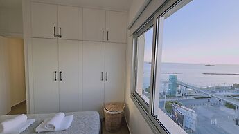 01 LIM - Stay Sky Apartment