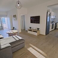 01 LIM - Stay Sky Apartment