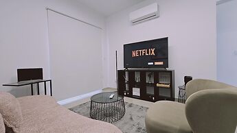 104 NIC - 402 Stay Cosmo City Suite