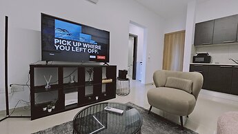 104 NIC - 402 Stay Cosmo City Suite