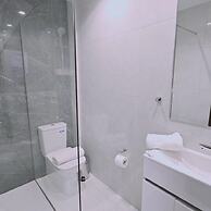 104 NIC - 502 Stay Cosmo City Suite