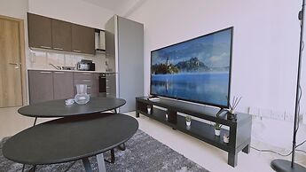 104 NIC - 102 Stay Cosmo City Suite