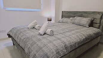 104 NIC - 102 Stay Cosmo City Suite