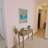 83 Lim1 - Stay Mermaid s Cove