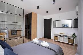 89 LIM - Stay Zen Studio