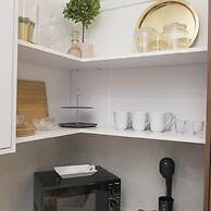 96 Nic1 - Stay Glam Skin Studio