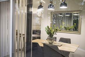 96 Nic2 - Stay Urban Skin Suite