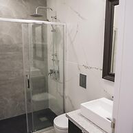 96 Nic2 - Stay Urban Skin Suite