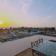 69 LCA - Stay Sea and Salt Lake Panoramic View Apt