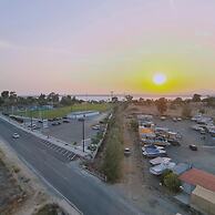 69 LCA - Stay Sea and Salt Lake Panoramic View Apt