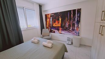 98 LIM - Stay W Apartment