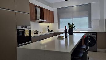97 LIM - Stay Vital Elegance Apartment