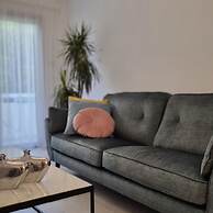 97 LIM - Stay Vital Elegance Apartment