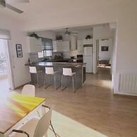 58 LIM - Stay Mystique Apartment