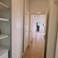 58 LIM - Stay Mystique Apartment