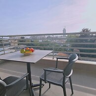 58 LIM - Stay Mystique Apartment