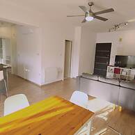 58 LIM - Stay Mystique Apartment