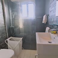 58 LIM - Stay Mystique Apartment