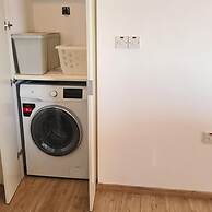 58 LIM - Stay Mystique Apartment