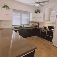 58 LIM - Stay Mystique Apartment