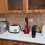 75 NIC - Stay Mythos Down Town House