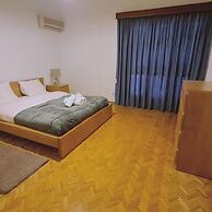 75 NIC - Stay Mythos Down Town House