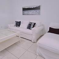 75 NIC - Stay Mythos Down Town House