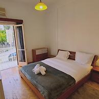 75 NIC - Stay Mythos Down Town House