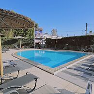 118 LCA - Stay White Petals Apartment