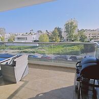 118 LCA - Stay White Petals Apartment