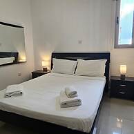 118 LCA - Stay White Petals Apartment