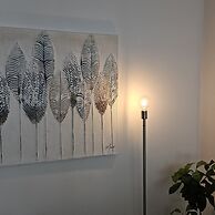 118 LCA - Stay White Petals Apartment