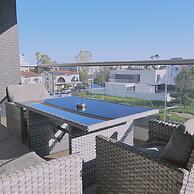 118 LCA - Stay White Petals Apartment